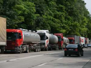 Restricţii ale traficului de mare tonaj din cauza drumurilor proaste