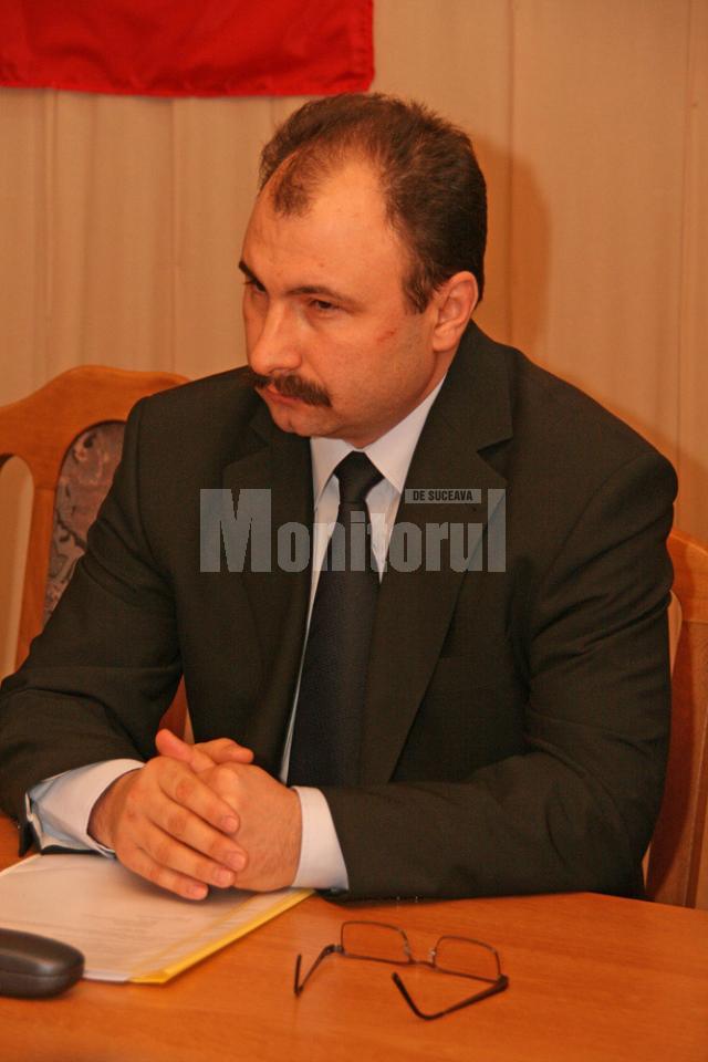 Sorin Popescu: „Membrii comisiei vor verifica în principal existenţa depozitelor de deşeuri şi de material lemnos pe malurile şi în albiile cursurilor de apă”