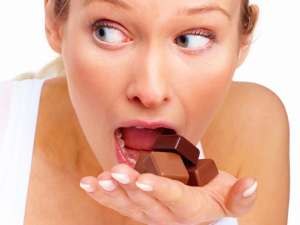 Pentru a slăbi, este indicat consumul de ciocolata neagră, dar cu moderaţie. Foto: Shutterstock