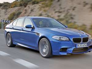 BMW M5 intră în era turbo