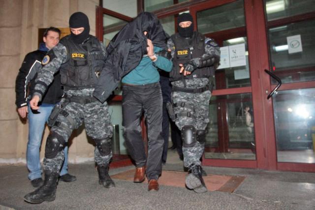 Autorul atacului armat de la Perla va sta în arest încă 30 de zile (foto: mediafax.ro)