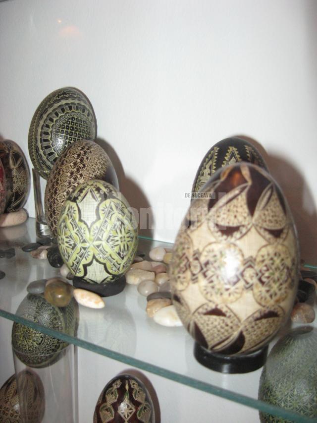 Ouă încondeiate de Lucia Condrea, expuse la Bruxelles