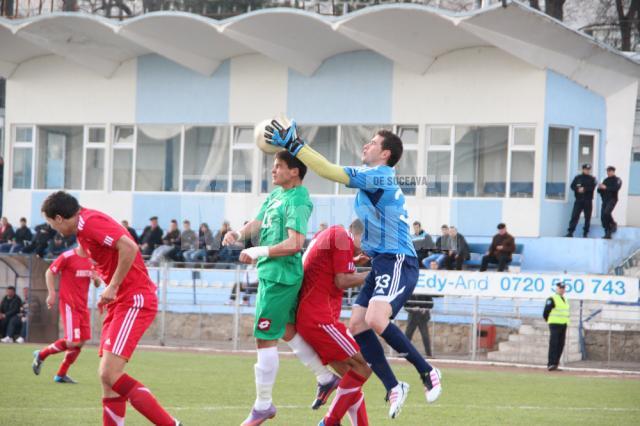Fotbaliştii de la Sporting şi CSM Paşcani au oferit un meci echilibrat