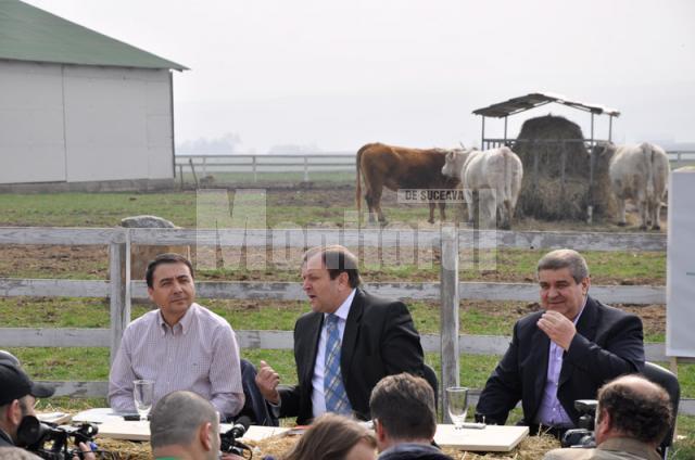 Stelian Fuia şi Gheorghe Flutur au participat la o întâlnire cu agricultorii suceveni, la Moara