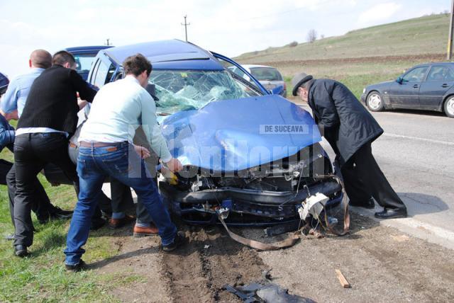 Accidentul petrecut la Dărmăneşti, în urma căruia un bătrân a murit, iar alte cinci persoane au fost rănite