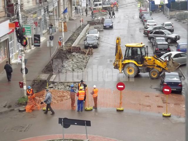 Circulaţia  pe strada Nicolae Bălcescu a fost oprită începând de ieri după-amiază