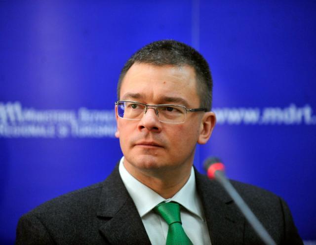 Mihai Răzvan Ungureanu: "Am discutat deja despre acest subiect în Guvern şi aceasta este intenţia noastră"