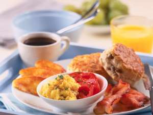 Oricine ia micul dejun are garantată o zi cu o dietă mai sănătoasă