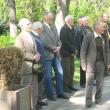 Câţiva dintre veteranii prezenţi la Monumentul Eroilor Români