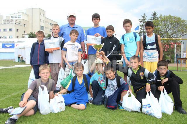 Echipa Grupului Şcolar Dumbrăveni va reprezenta judeţul Suceava la faza pe zonă  a Cupei Hagi Danone