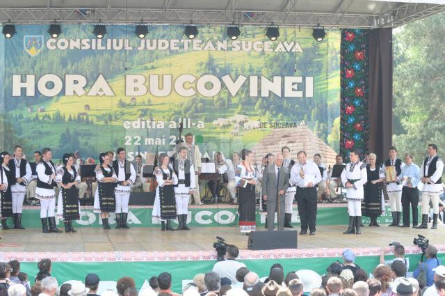 Sucevenii sunt invitaţi să participe, duminică, la „Hora Bucovinei” la Frasin