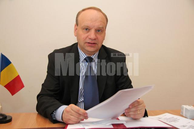 Noul director al Cancelariei Prefectului de Suceava, Florin Sinescu, este Ovidiu Donţu