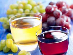 Deşi nu există canoane privind culoarea vinului liturgic, Biserica Ortodoxa foloseşte cu precădere vinul roşu