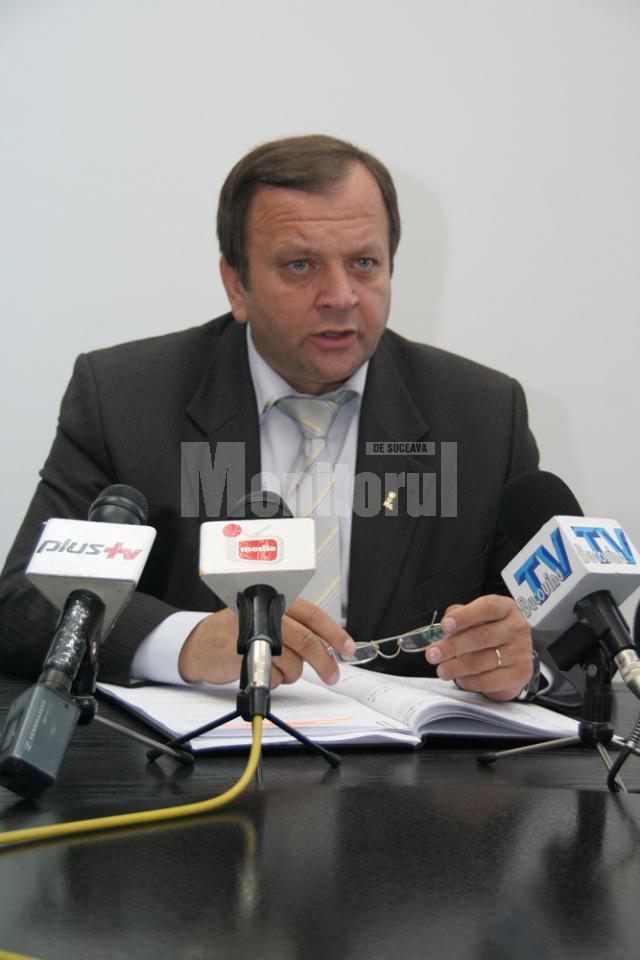 Preşedintelui PDL al Consiliului Judeţean, Gheorghe Flutur, care candidează pentru un nou mandat la alegerile locale din 10 iunie