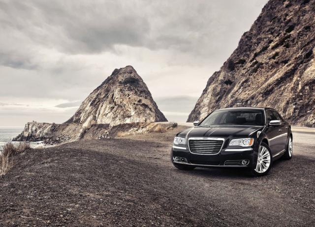 Chrysler 300 creat în stil pur american