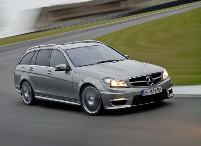 Mercedes-Benz C 63 AMG își împrospătează aspectul