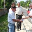 Ion Lungu s-a întâlnit cu locuitorii de pe strada Căpitan Grigore Andrei, recent asfaltată