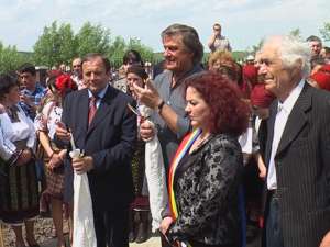 Florin Piersic, la inaugurarea Căminului cultural din Corlata
