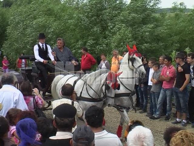 Florin Piersic, la inaugurarea Căminului cultural din Corlata