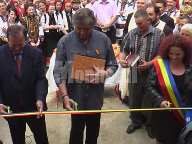 Florin Piersic, la inaugurarea Căminului cultural din Corlata