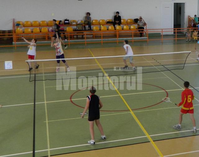 Badmintonul, un sport care face primii paşi în Suceava