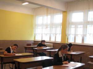 Aproape 7.000 de absolvenţi de liceu din Suceava s-au înscris la prima sesiune a bacalaureatului