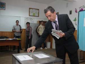Prefectul Florin Sinescu la vot