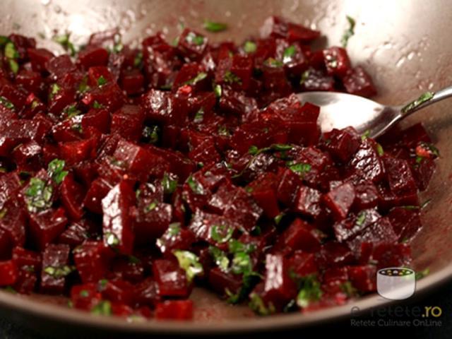 Salată marocană de sfeclă roşie