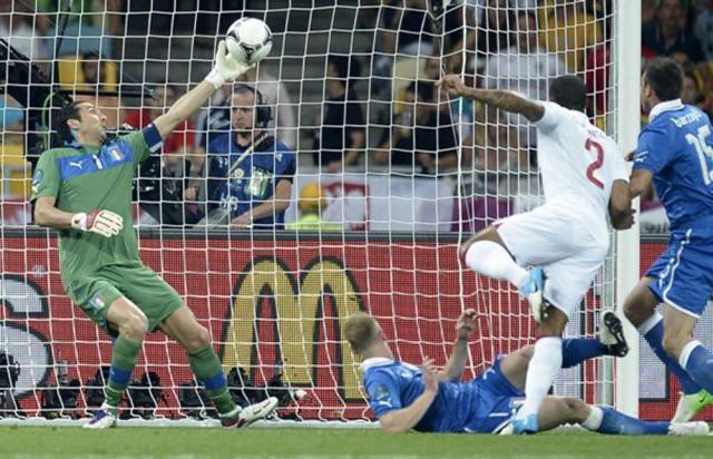 Italia a învins Anglia cu scorul de 4-2. Foto: MEDIAFAX