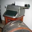 Maşina de scris şi cutia de pălării