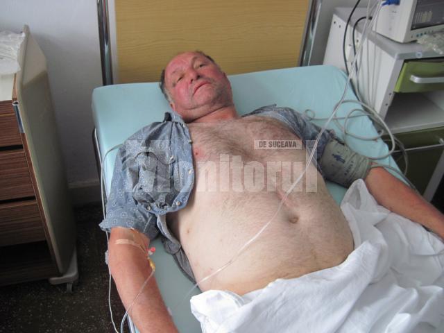 Vasile Chifan a fost internat în Spitalul Municipal Rădăuţi, cu traumatism cranio-cerebral şi multiple fracturi costale