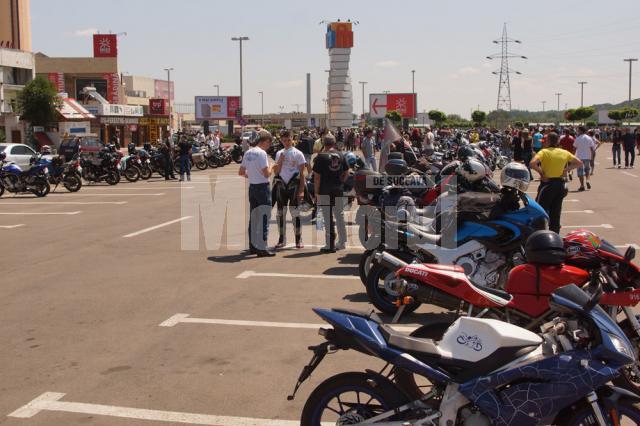Parada motocicliştilor a făcut popas la Iulius Mall