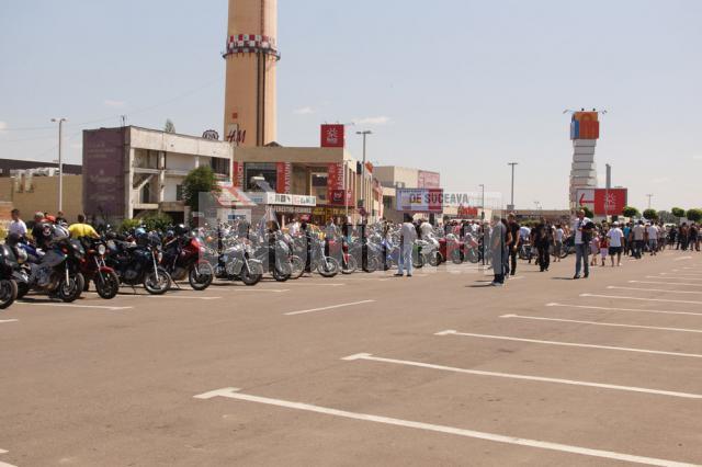 Parada motocicliştilor a făcut popas la Iulius Mall