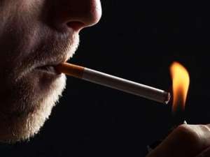 Bărbaţii ar trebui să renunţe la fumat cu câteva luni înainte de conceperea copiilor lor
