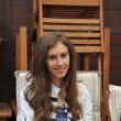 Clara Căşuneanu este absolventă a Colegiului Naţional „Petru Rareş”