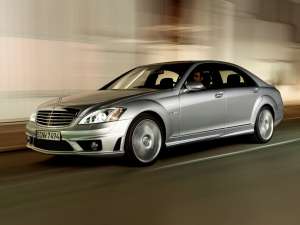 Mercedes a creat cel mai luxos și rapid sedan: S 65 AMG