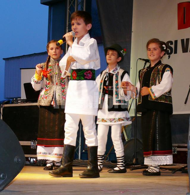Eusebiu Gafiţa, unul dintre cei care au evoluat sub genericul „Tineri solişti de muzică populară din Fălticeni”
