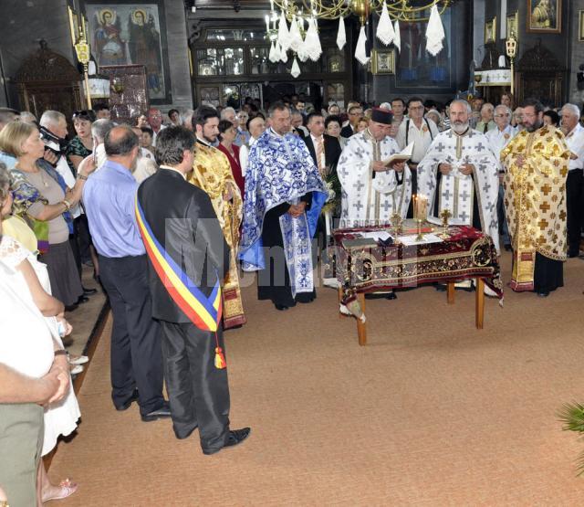 34 de cupluri au sărbătorit “Nunta de aur” la Biserica Sf. Ilie din Fălticeni