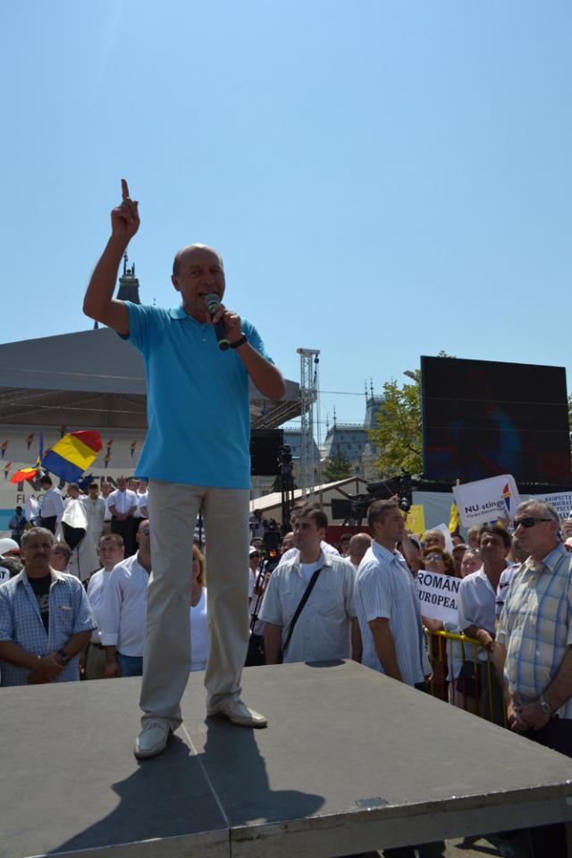 Băsescu: Eu voi fi printre cei care merg la vot duminică; dar eu sunt un singur votant