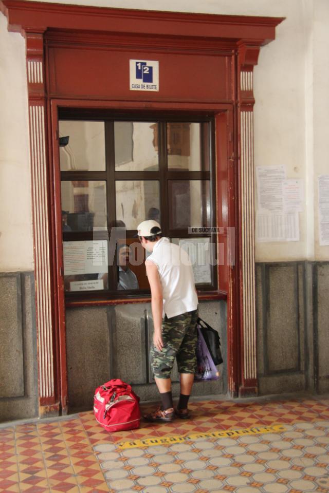 În Gara Iţcani mai este deschisă o singură casă de bilete