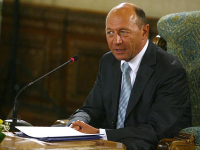 Traian Băsescu: "Victor Ponta va trebui să răspundă în faţa legii. Îi voi face plângere penală"