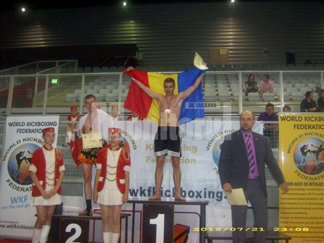 Suceveanul Andrei Ostrovanu a reuşit să devină campion mondial WKF în K-1
