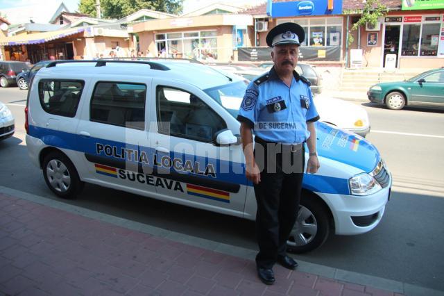 Patru autoturisme Dacia Logan MCV, cu şapte locuri, au intrat în dotarea Poliţiei Locale Suceava