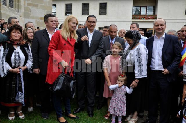 Victor Ponta şi Daciana Sârbu au fost însoţiţi de şefii administraţiei judeţene sucevene