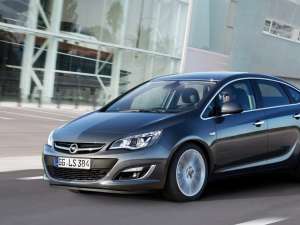 Opel Astra Sedan va debuta la Moscova