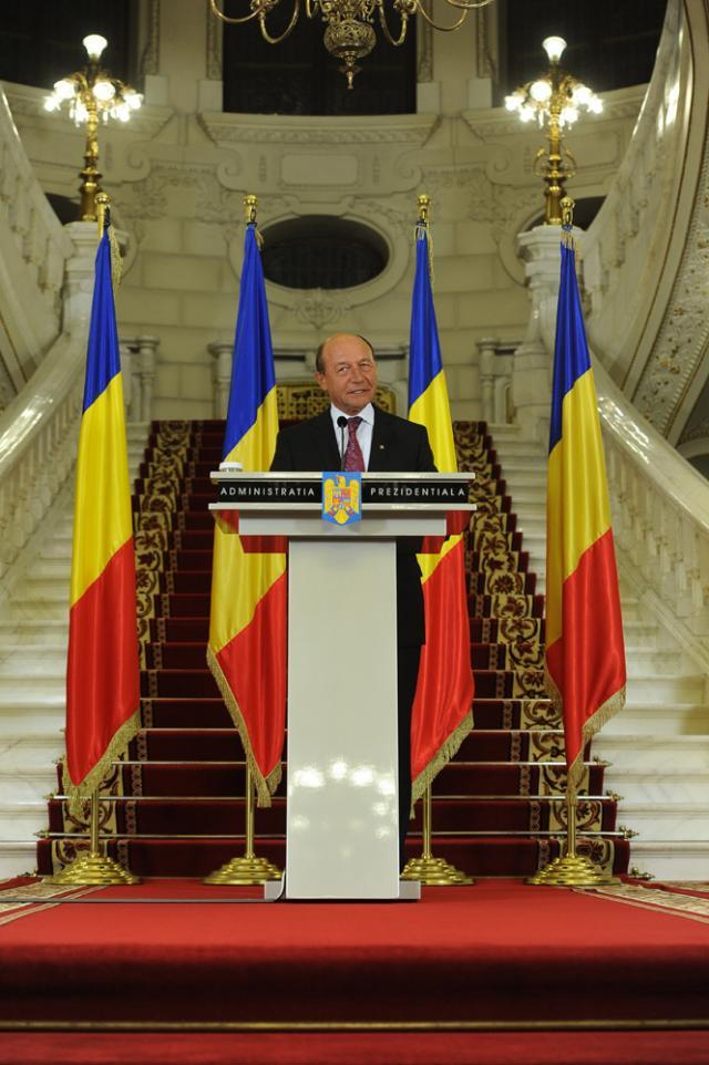 Preşedintele Traian Băsescu se poate reîntoarce la Palatul Cotroceni, pentru reluarea mandatului. Foto: Sorin LUPŞA