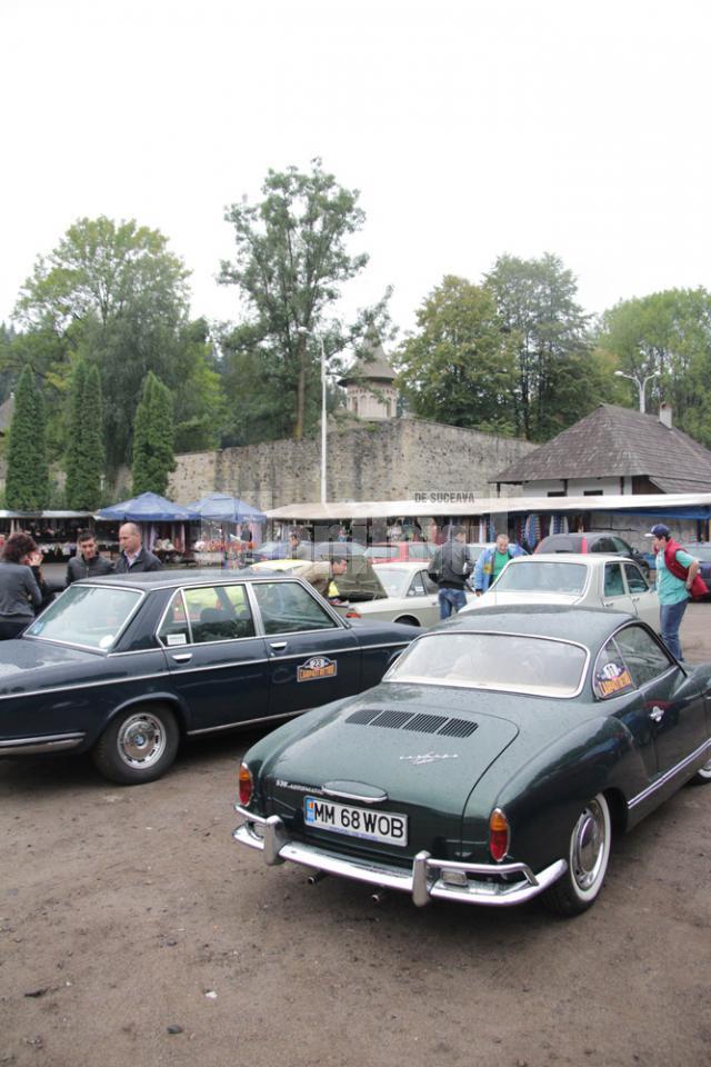 Maşini de epocă la Raliul „Carpati Retro”