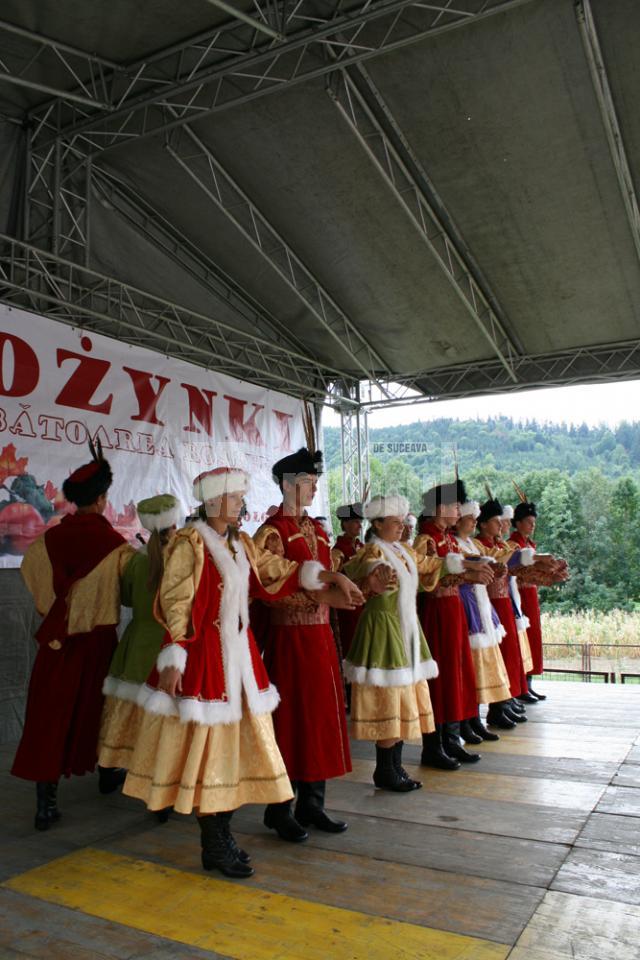 Costume de nobili polonezi aduse de la Cracovia