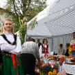 Standuri cu produse ale diferitor comunitati poloneze