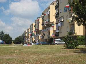 Românii rezidenţi în Italia trebuie să plătească statului italian o diferenţă de impozit pentru locuinţa din România